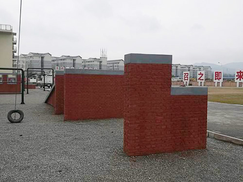 四川300米障碍训练场器材｜高墙